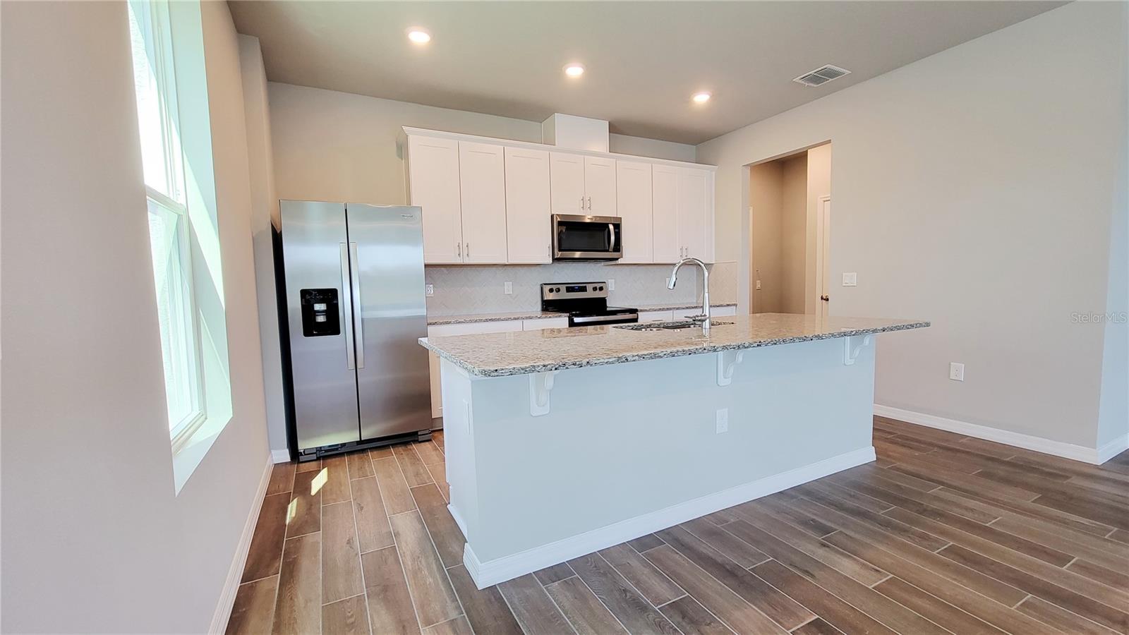 SILVER SPRINGS PB 30 PGS 90-96 LOT 79 - Residential Lease