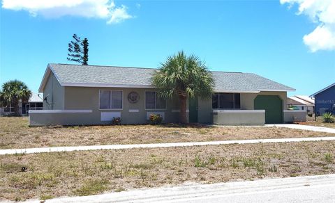 A home in PORT CHARLOTTE