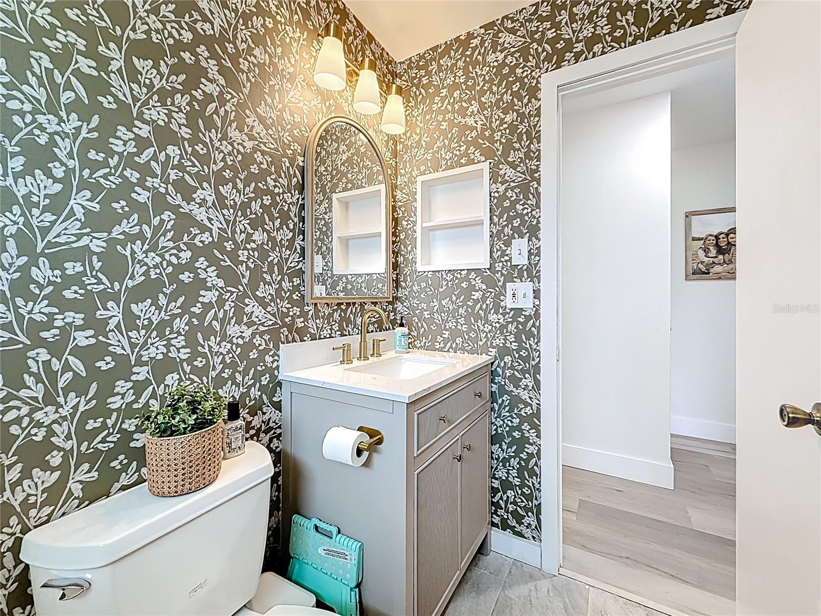 WILSHIRE ESTATES - Residential Lease