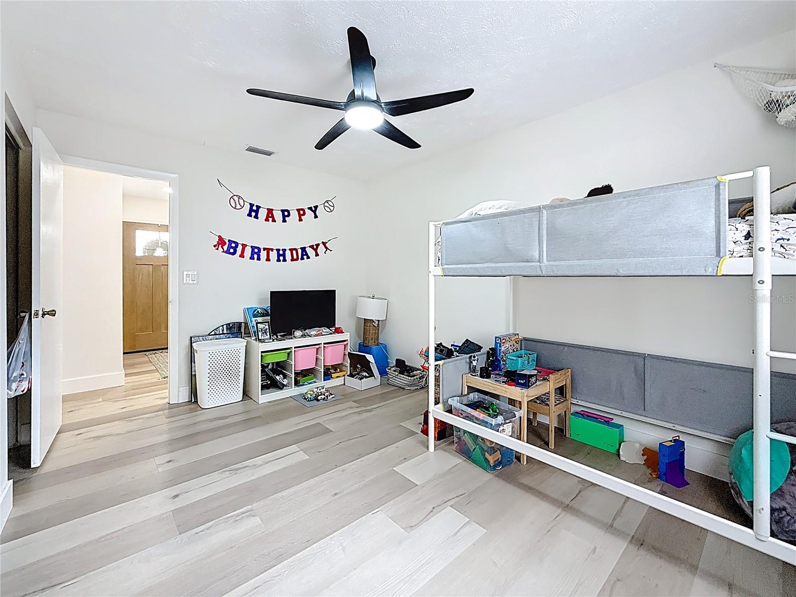 WILSHIRE ESTATES - Residential Lease