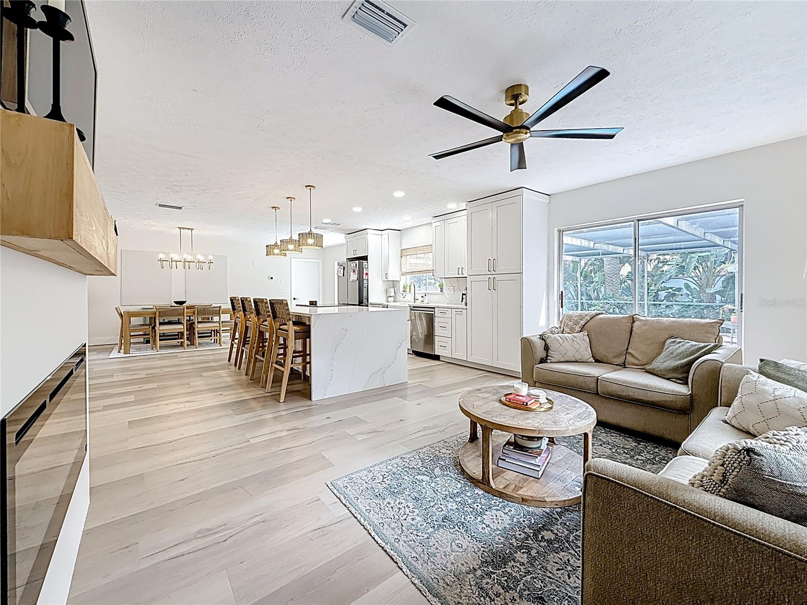 WILSHIRE ESTATES - Residential Lease