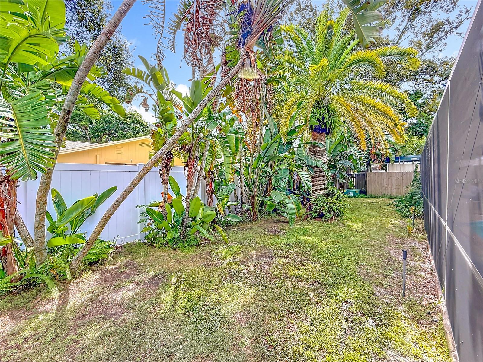 WILSHIRE ESTATES - Residential Lease