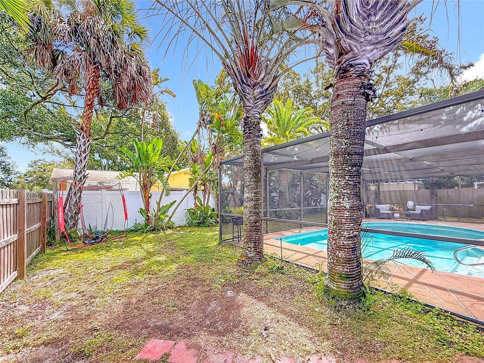 WILSHIRE ESTATES - Residential Lease