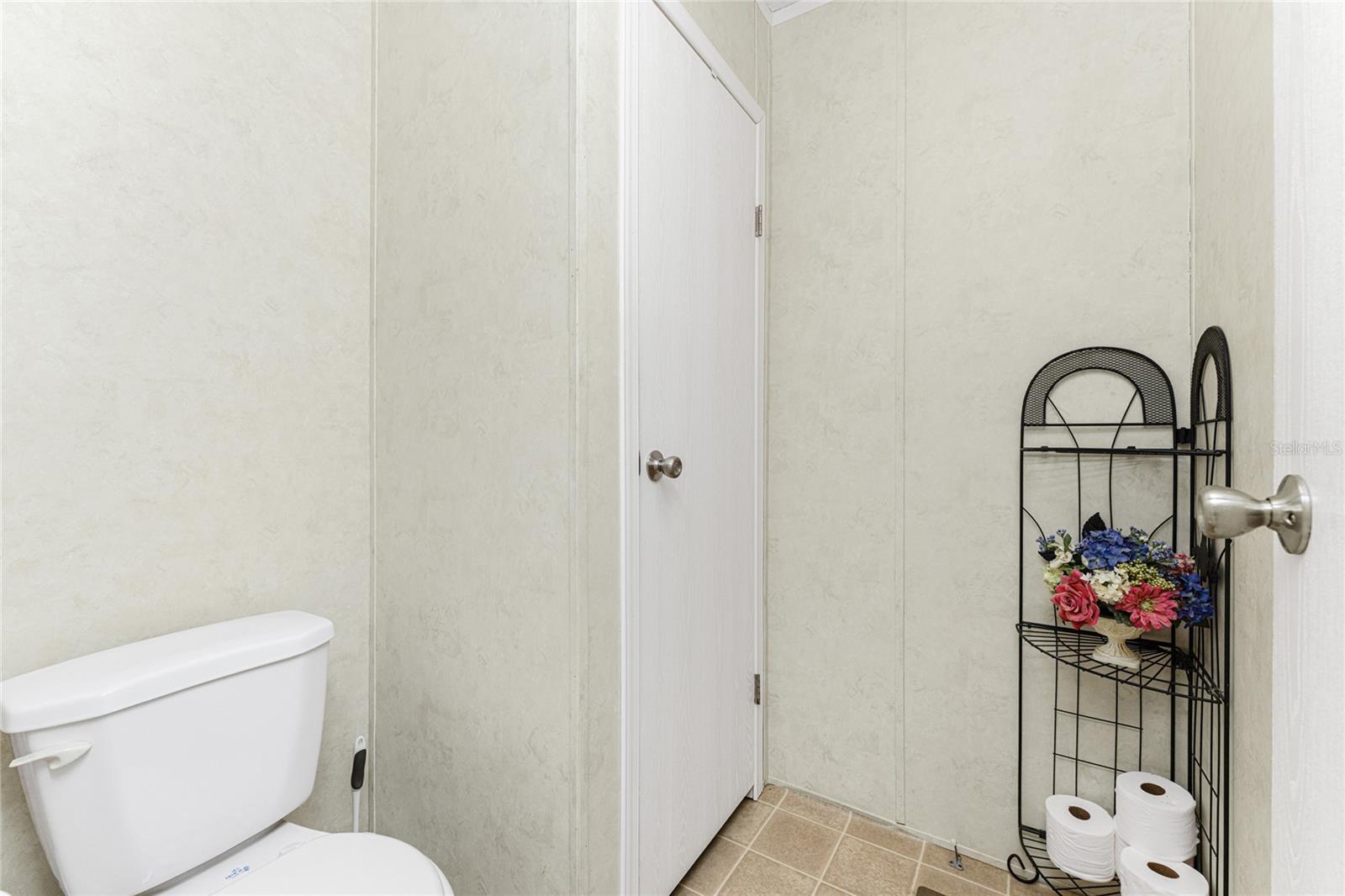 VILLAGE OF HOLIDAY LAKE - Residential