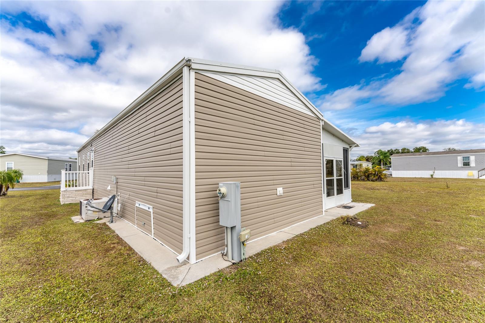 VILLAGE OF HOLIDAY LAKE - Residential