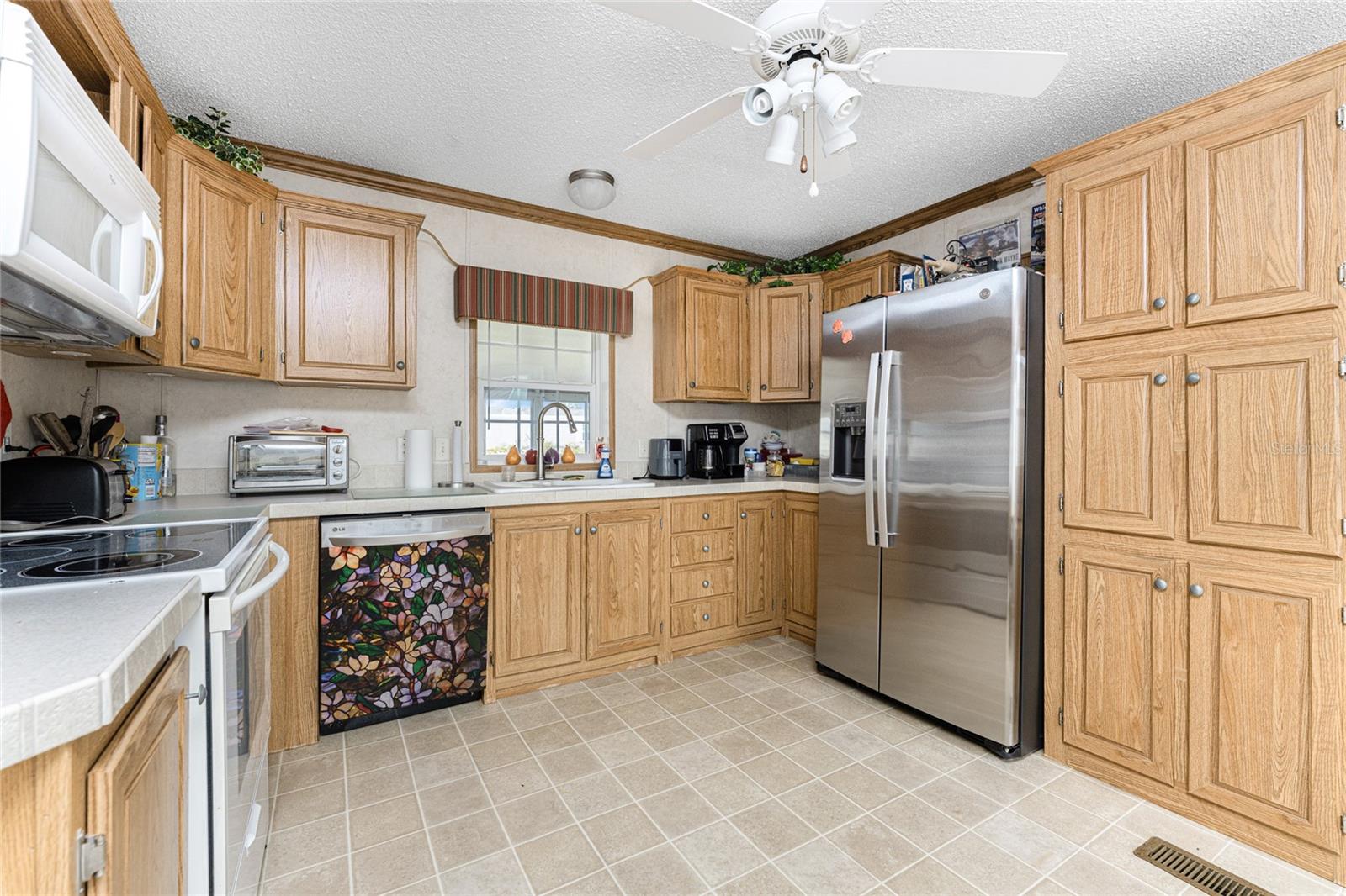 VILLAGE OF HOLIDAY LAKE - Residential