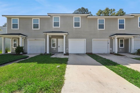 Photo of 3551 Rain Forest Drive W, Jacksonville, FL 32277 (MLS # O6428129)