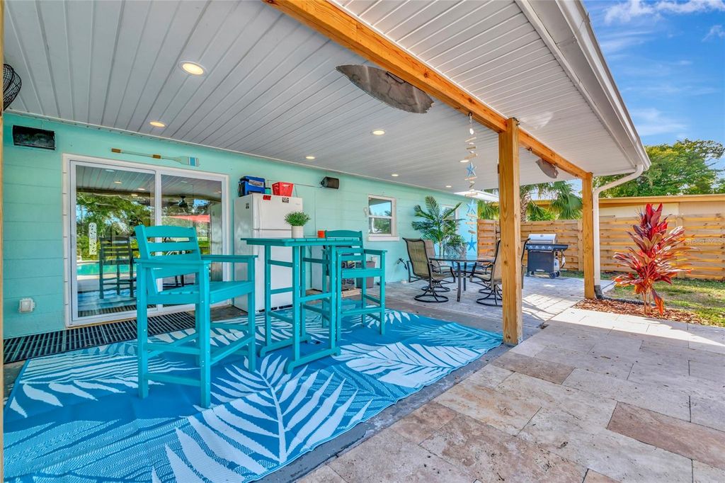 Photo of 1410 35th Street W, Bradenton, FL 34205 (MLS # A4678974)