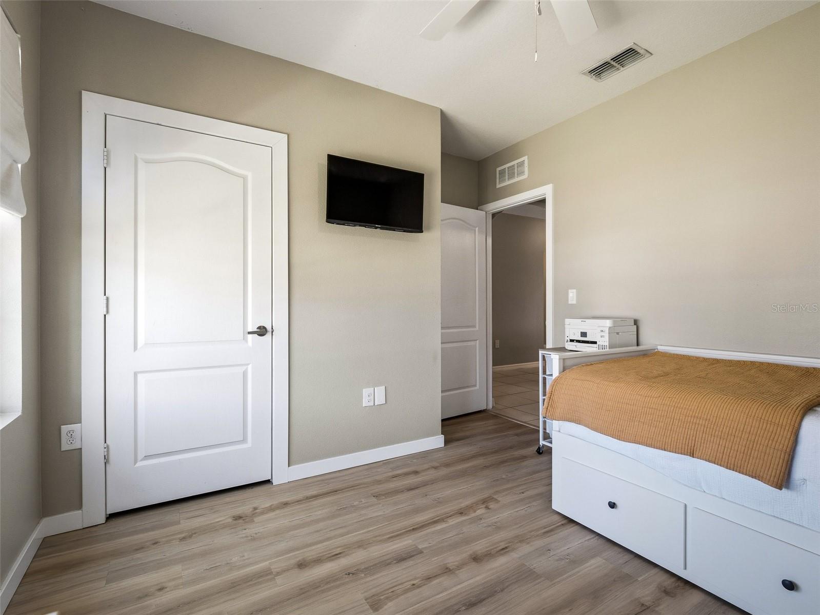 SABAL LAKES - Residential