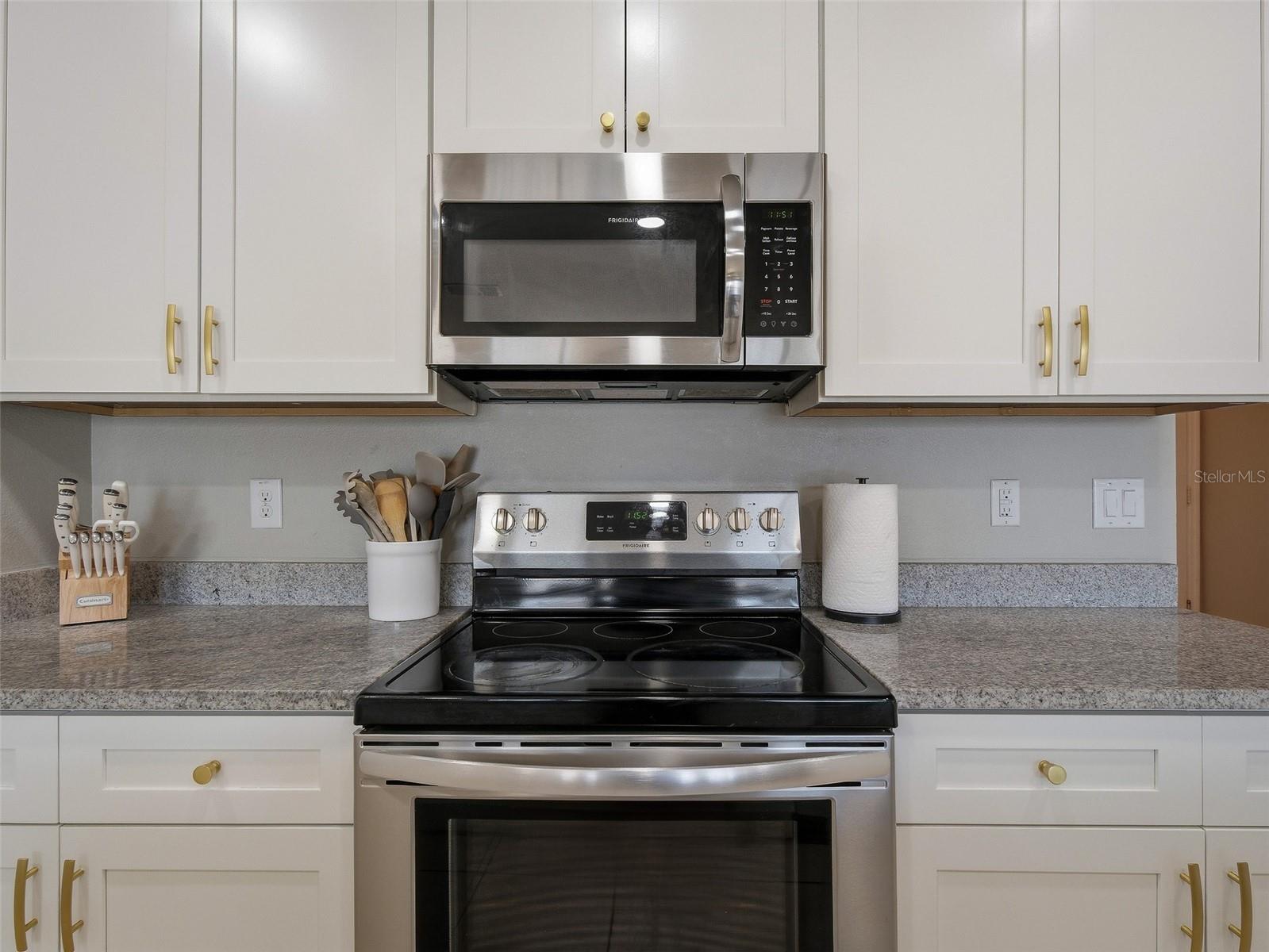 SABAL LAKES - Residential