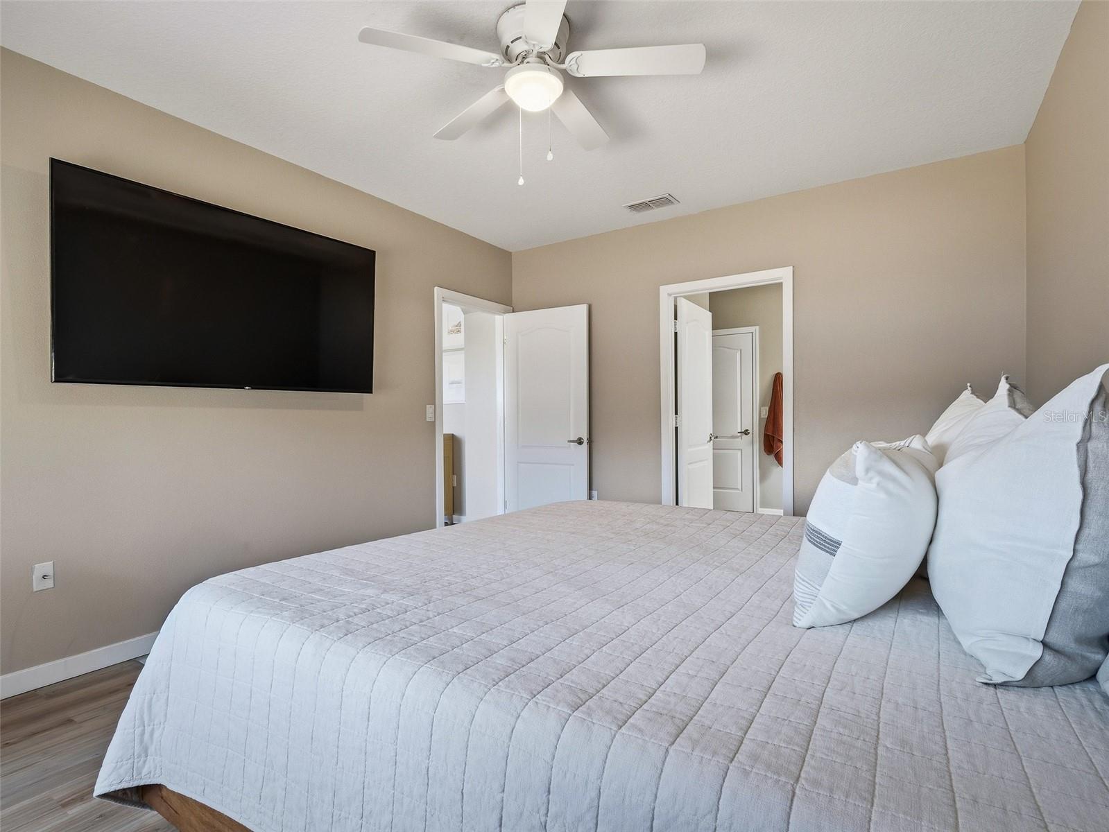 SABAL LAKES - Residential