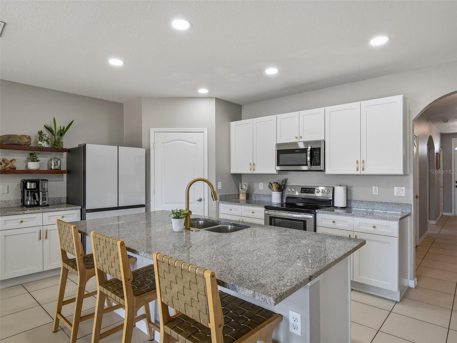 SABAL LAKES - Residential