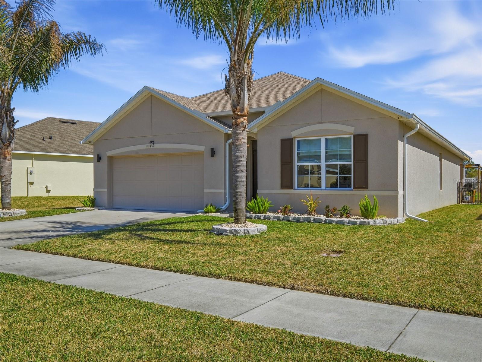 SABAL LAKES - Residential