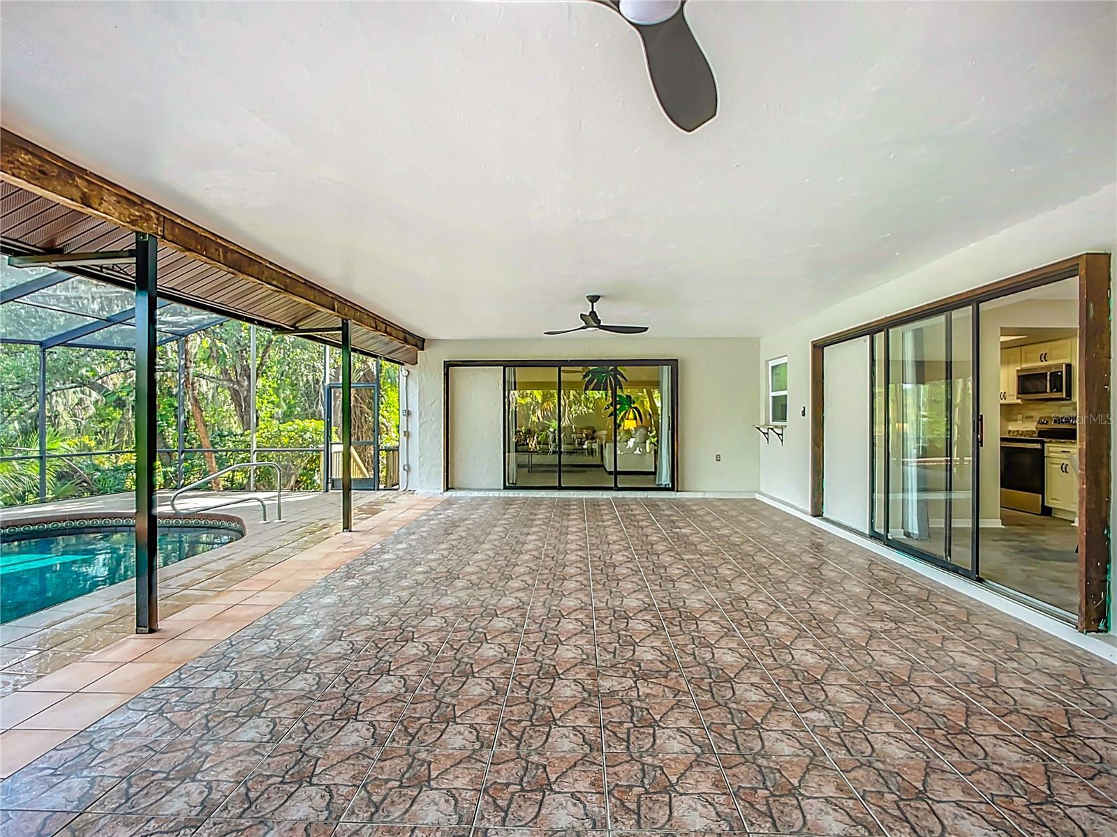 SHERWOOD FOREST - Residential