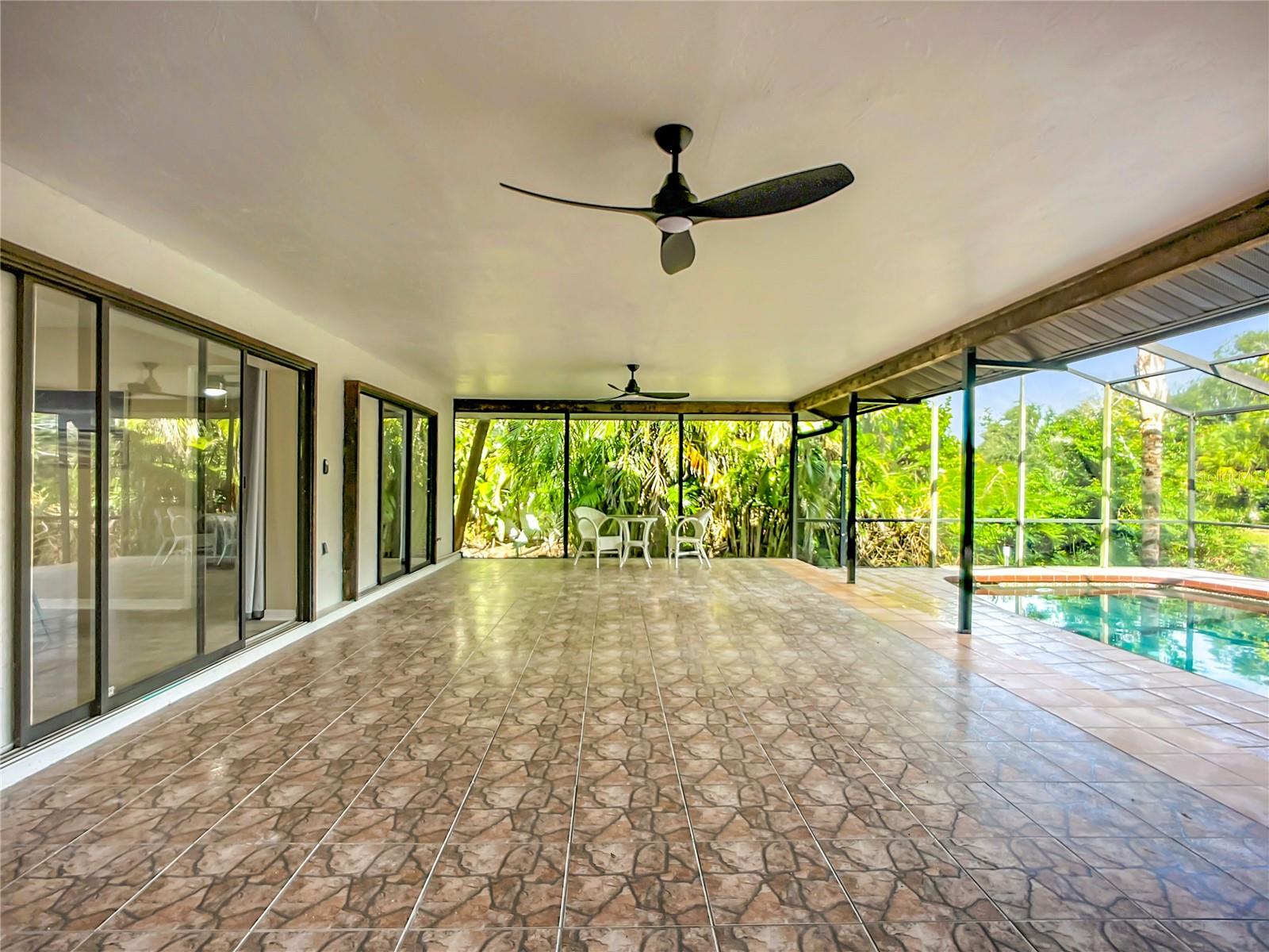 SHERWOOD FOREST - Residential