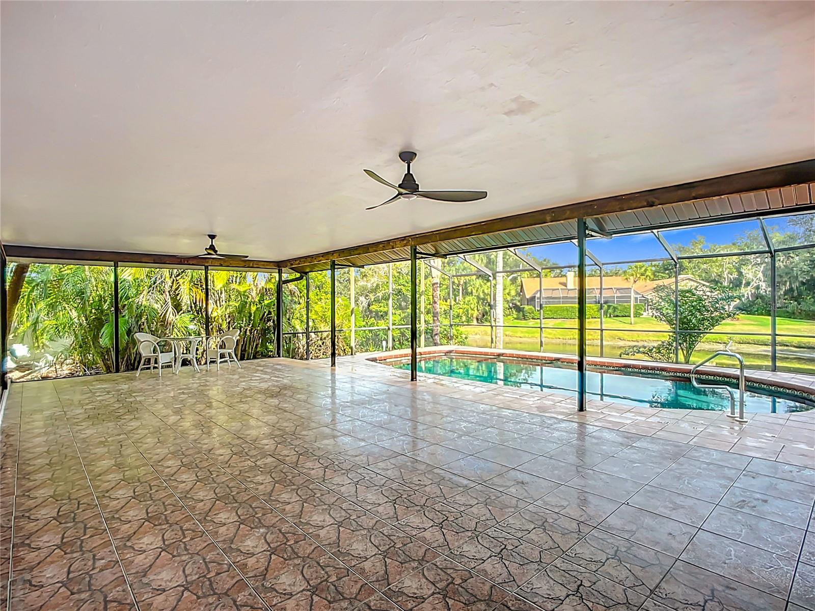 SHERWOOD FOREST - Residential