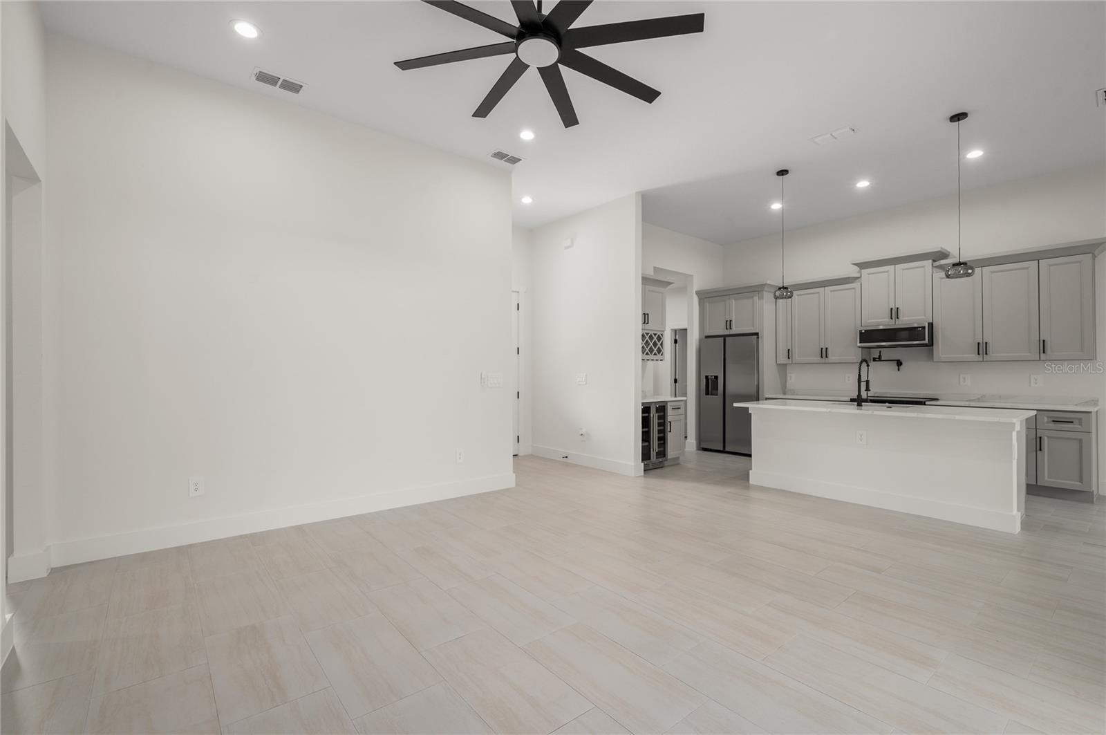 PLANTATION ESTATES UNIT 24 - Residential