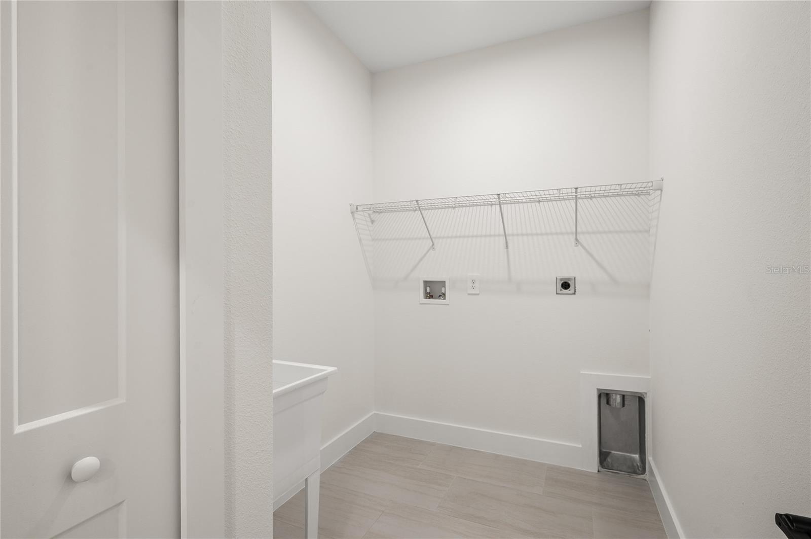 PLANTATION ESTATES UNIT 24 - Residential