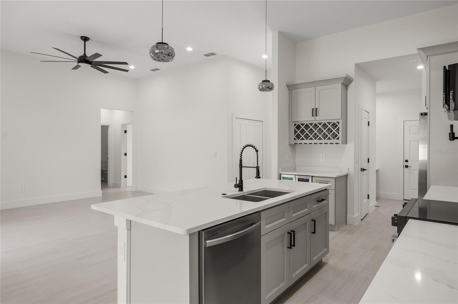 PLANTATION ESTATES UNIT 24 - Residential