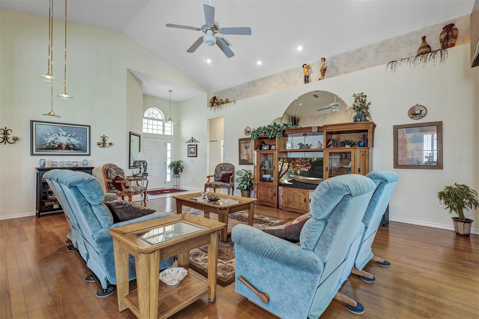 OAK RUN CRESCENT OAKS - Residential
