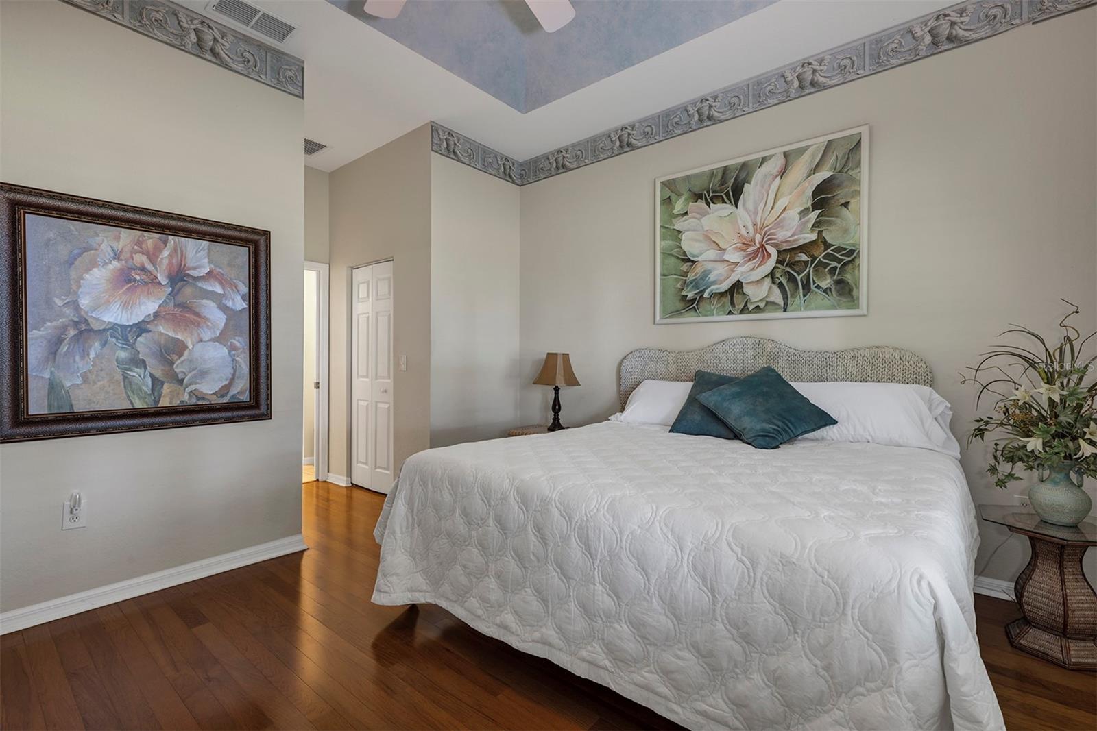 OAK RUN CRESCENT OAKS - Residential