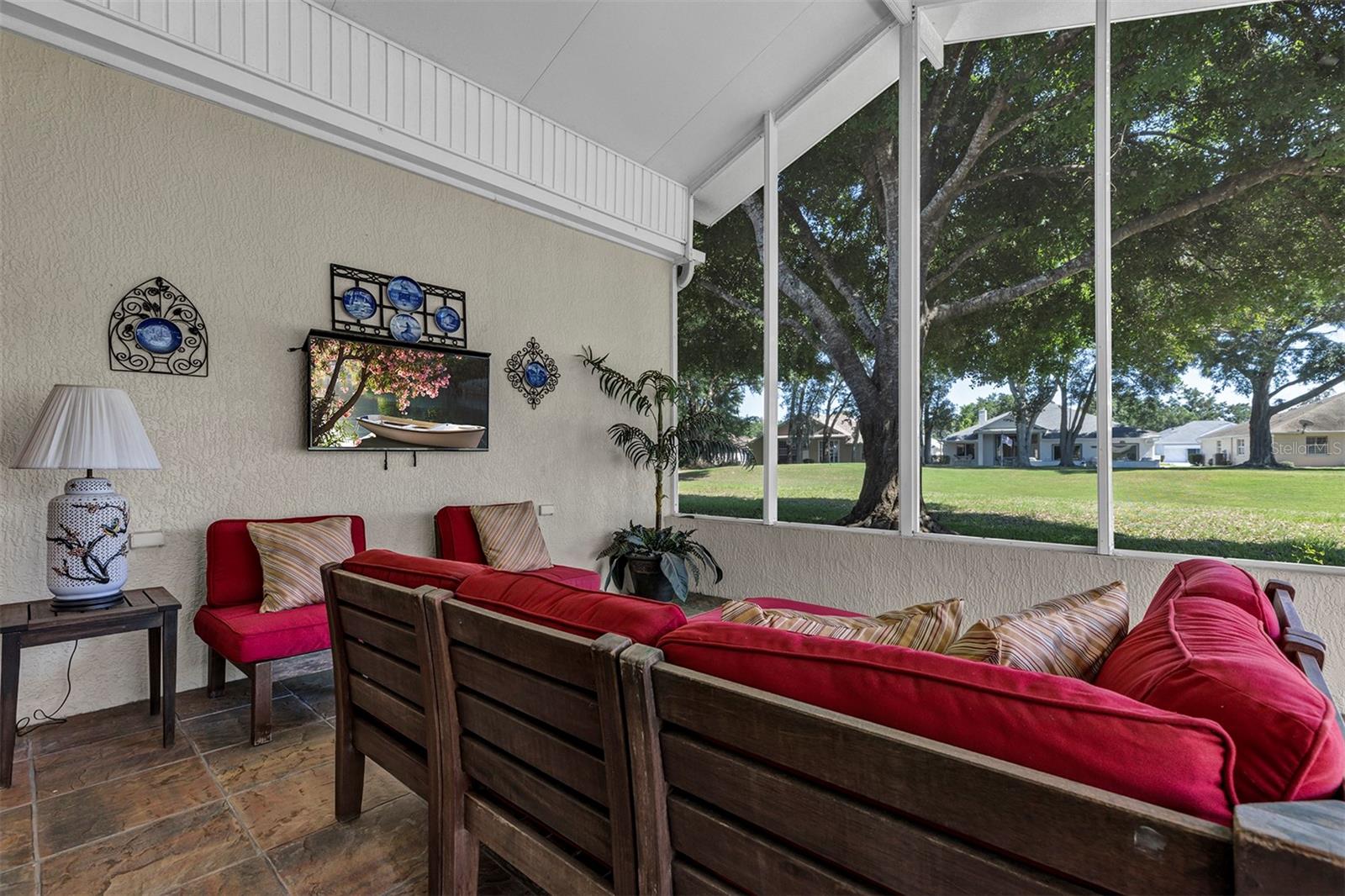 OAK RUN CRESCENT OAKS - Residential