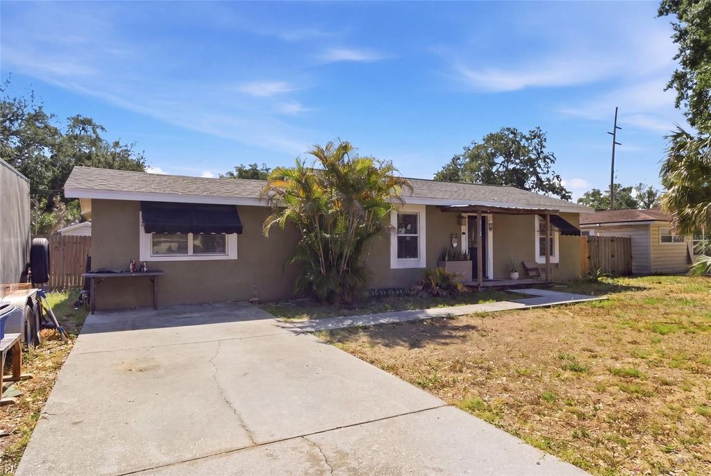 Photo of 6712 S Gabrielle Street, Tampa, FL 33611 (MLS # TB8504826)