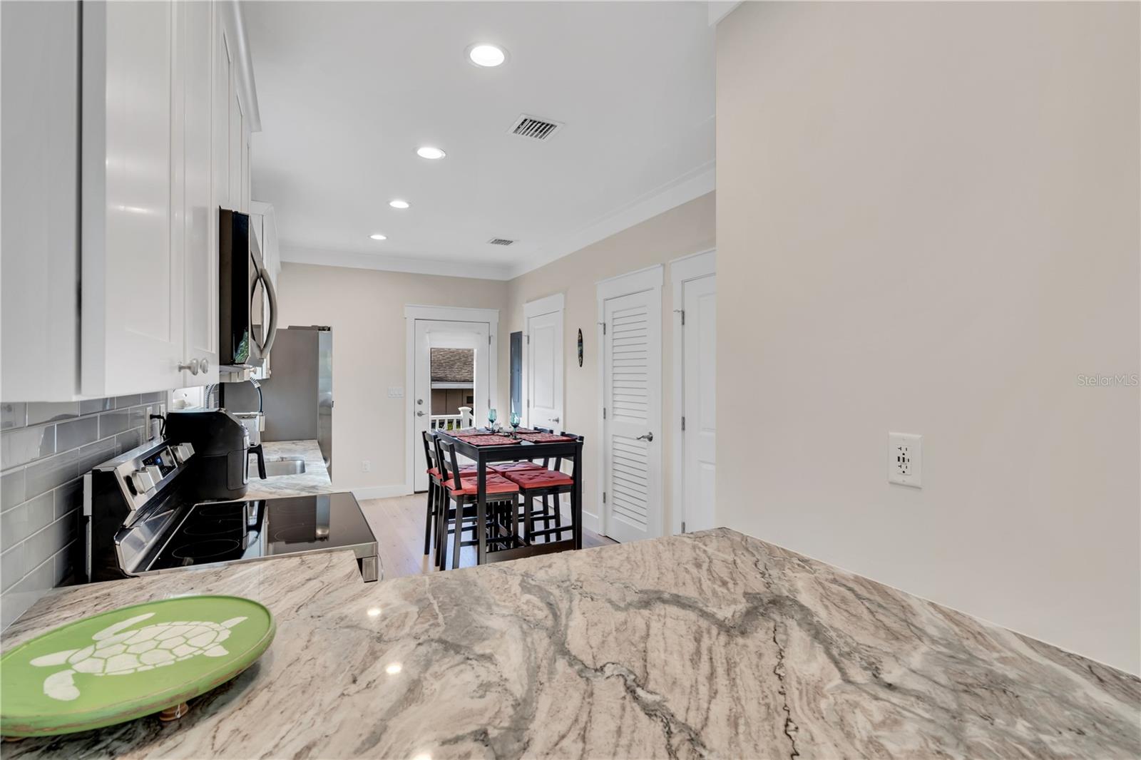 CASTAWAY COTTAGES - Residential