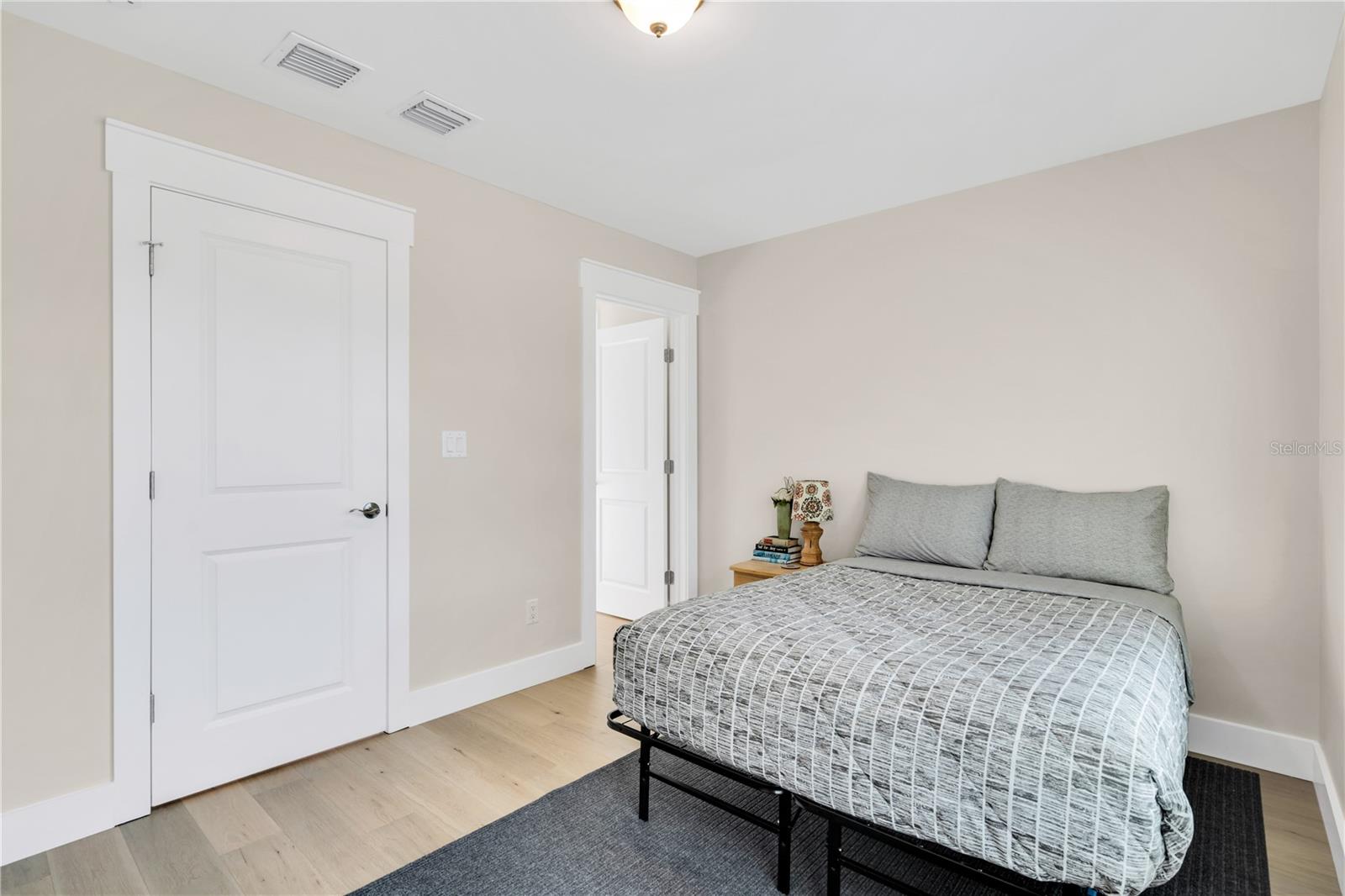 CASTAWAY COTTAGES - Residential