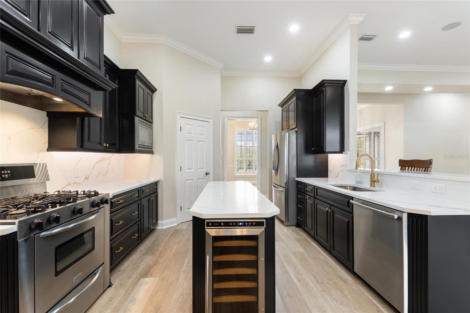 LAKE GIBSON SHORES - Residential