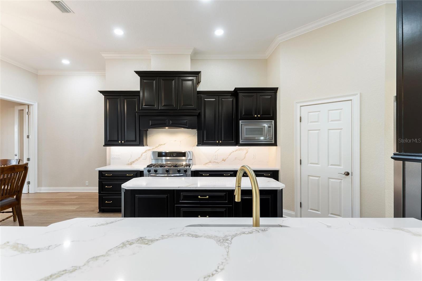 LAKE GIBSON SHORES - Residential