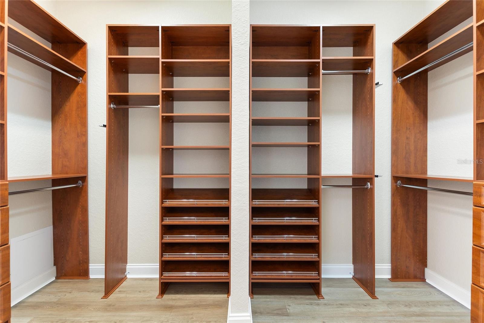 LAKE GIBSON SHORES - Residential