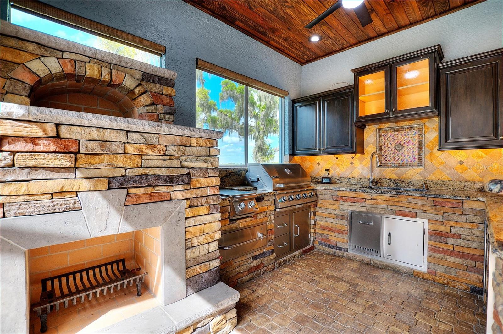 LAKE GIBSON SHORES - Residential