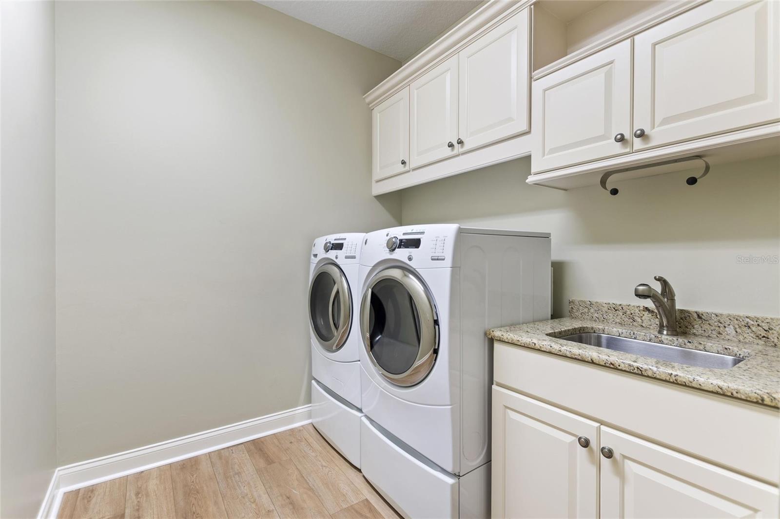 LAKE GIBSON SHORES - Residential