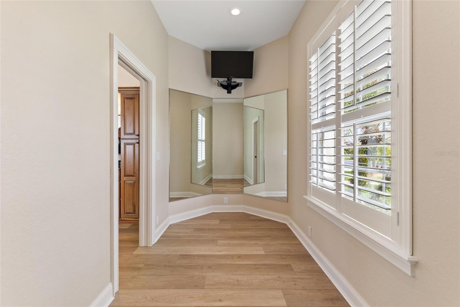 LAKE GIBSON SHORES - Residential