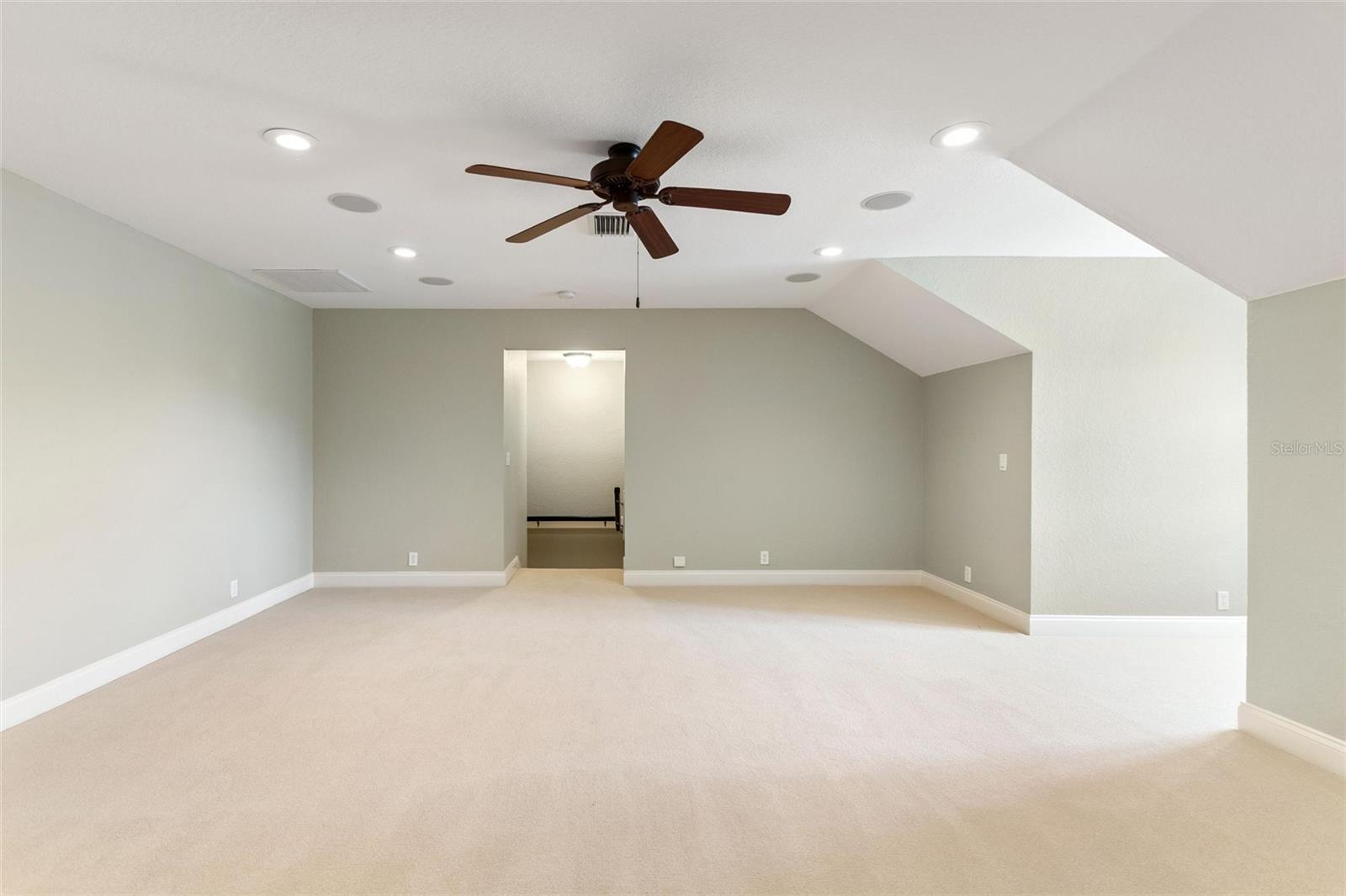 LAKE GIBSON SHORES - Residential