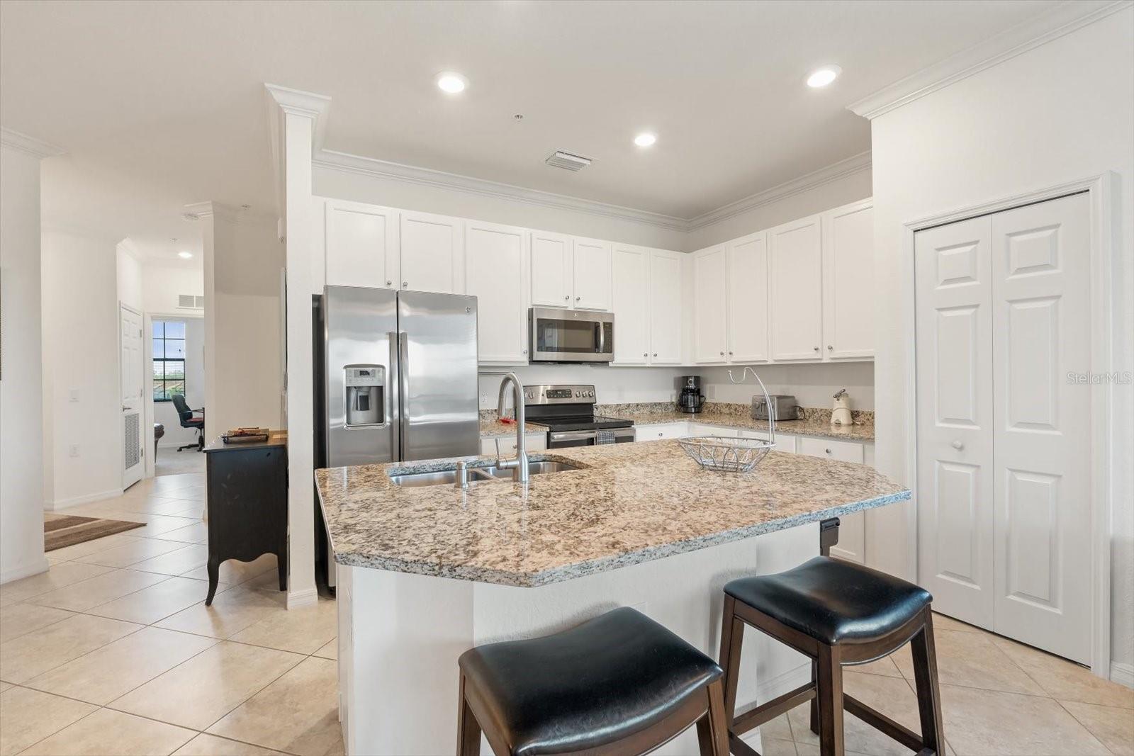 LAKEWOOD NATIONAL - Residential Lease