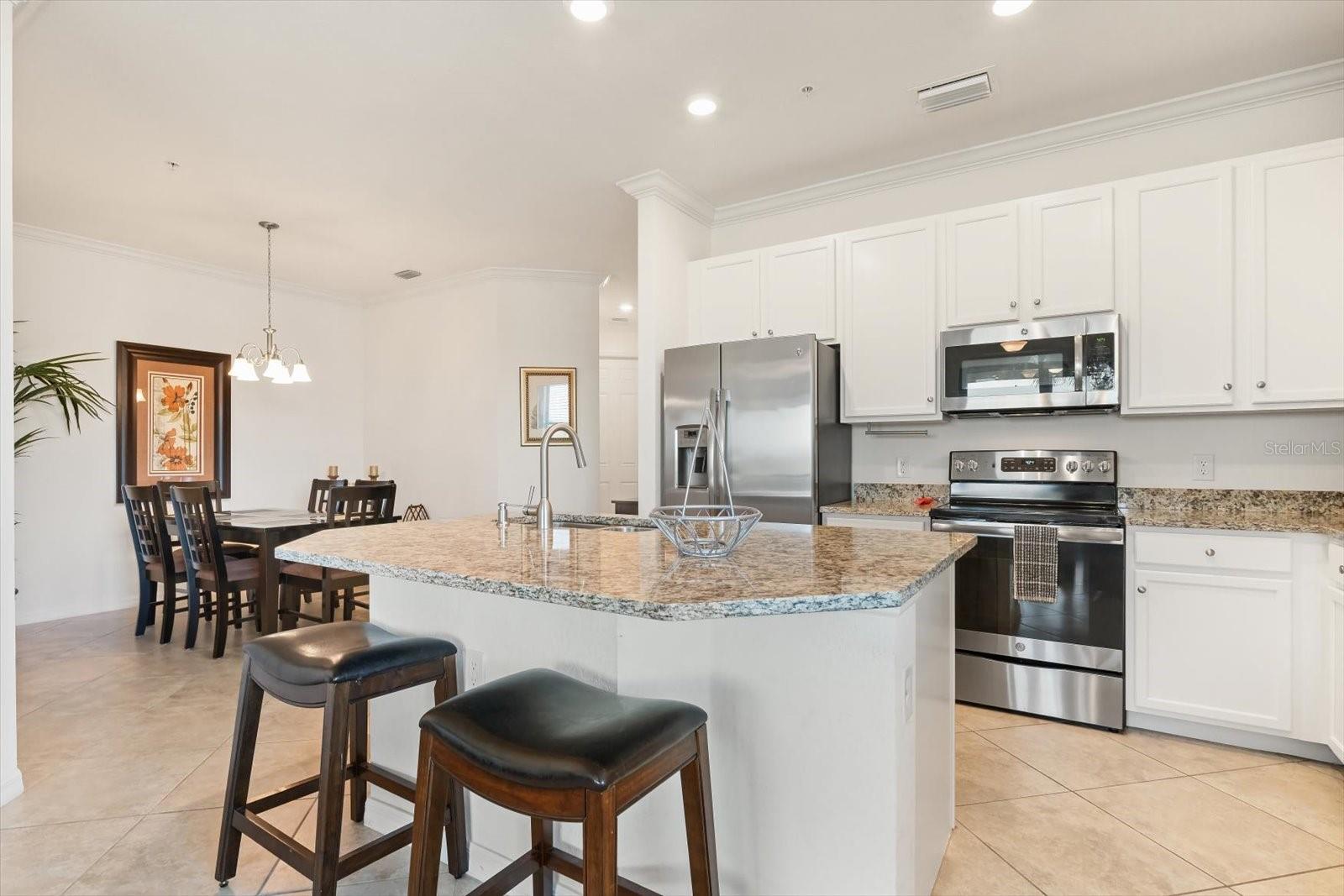 LAKEWOOD NATIONAL - Residential Lease