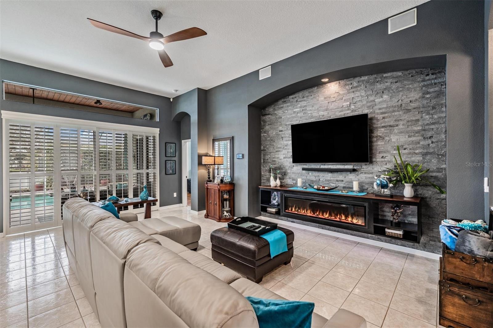 VALENCIA GARDENS PH 01 - Residential