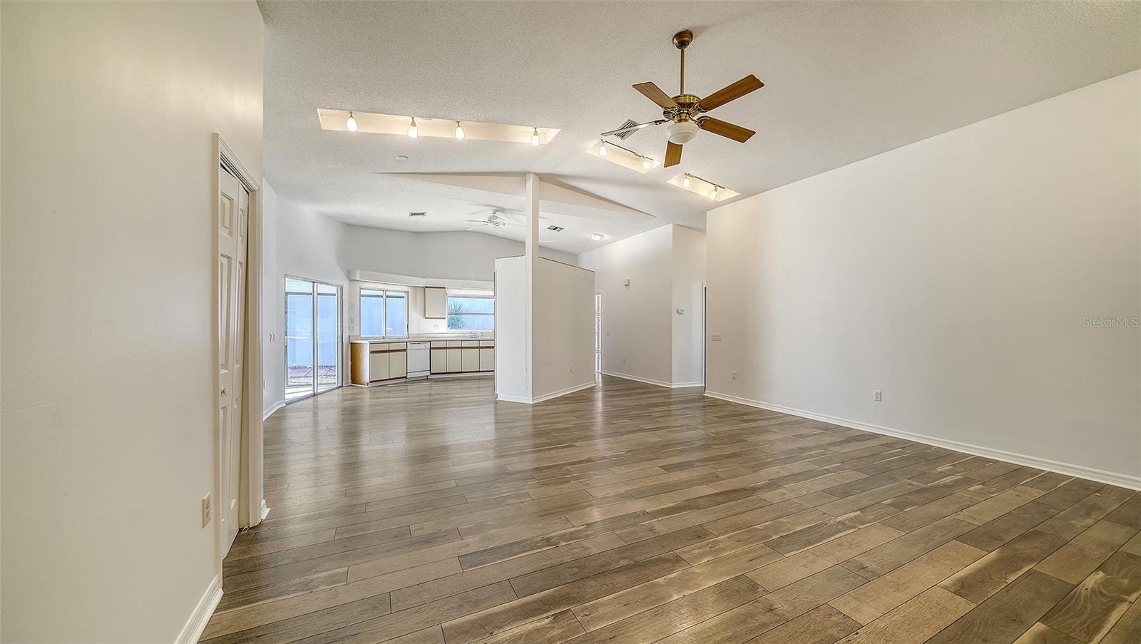 SUNILAND - Residential