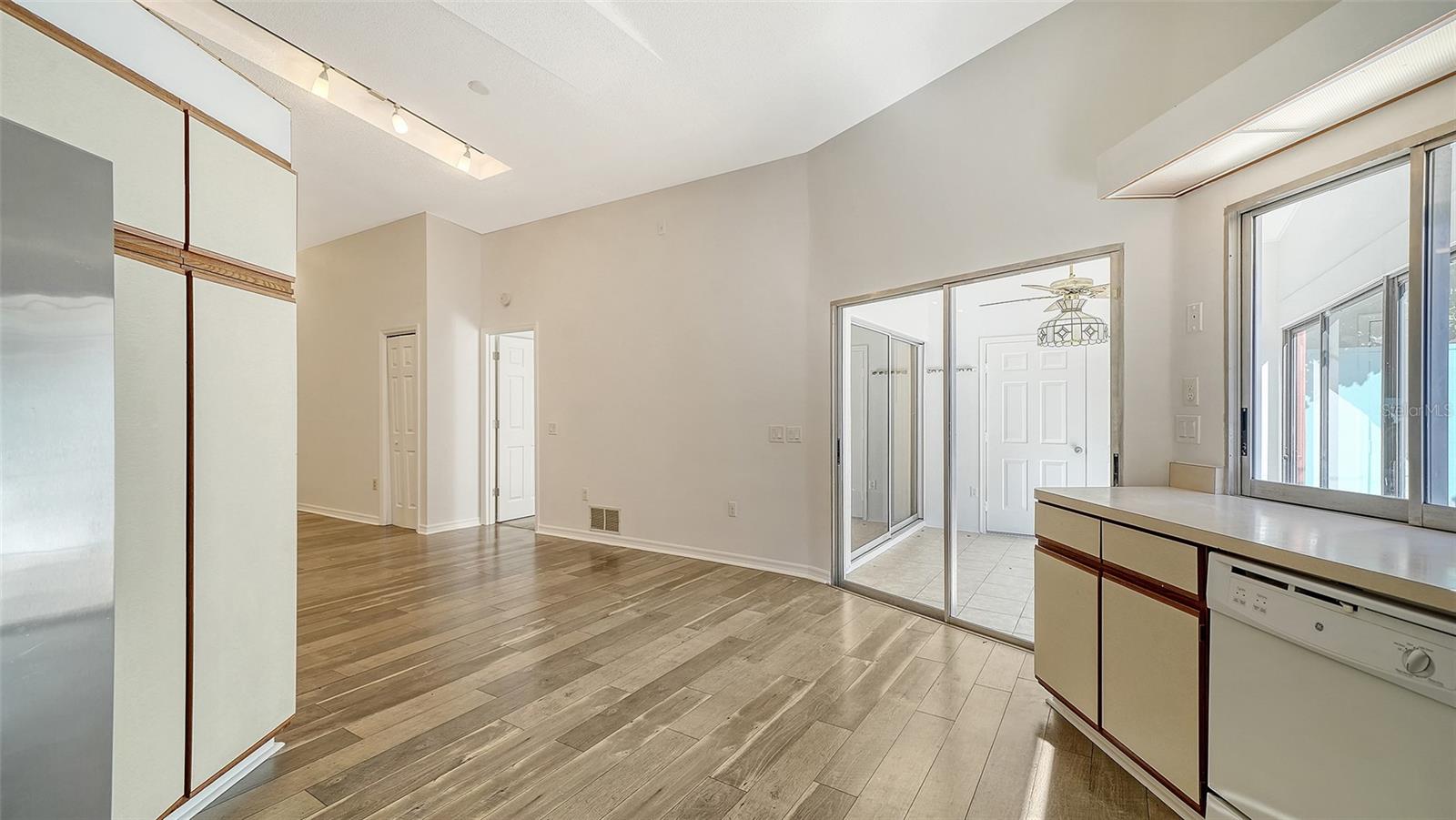 SUNILAND - Residential