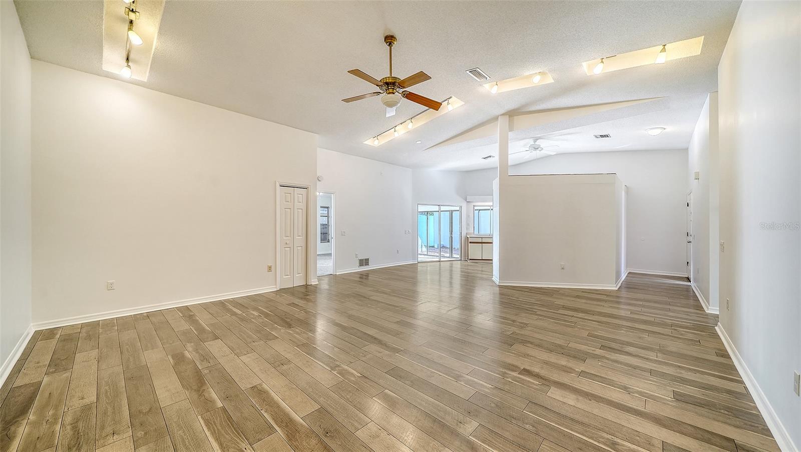 SUNILAND - Residential