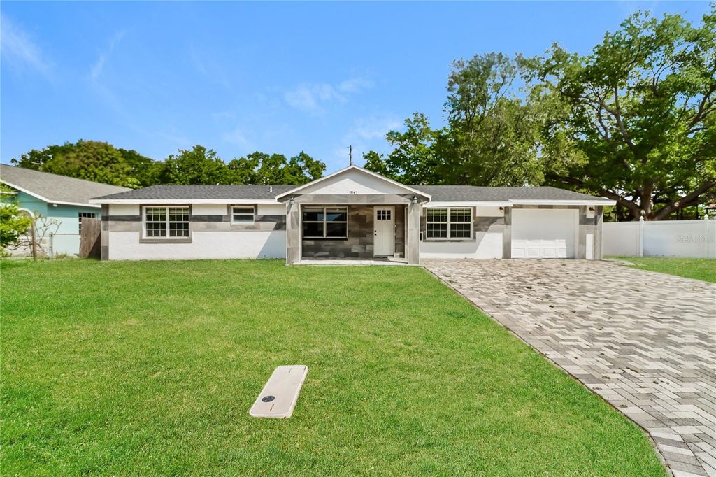 Photo of 3147 36th Avenue N, St Petersburg, FL 33713 (MLS # O6396407)