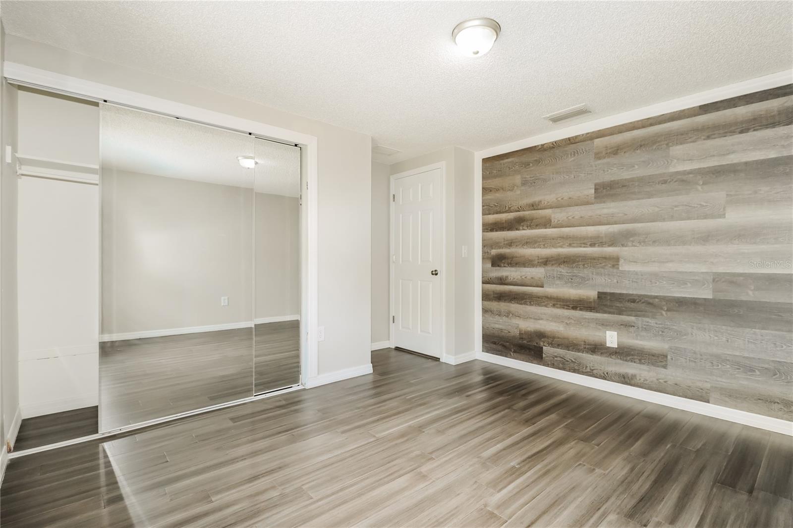 RIDGE CREST - Residential