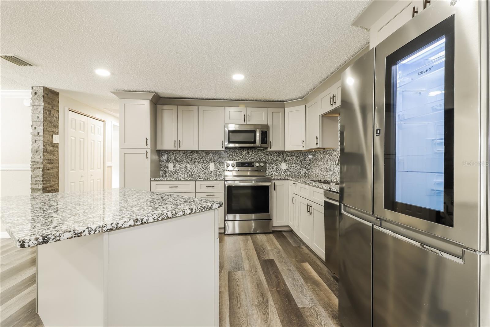 RIDGE CREST - Residential