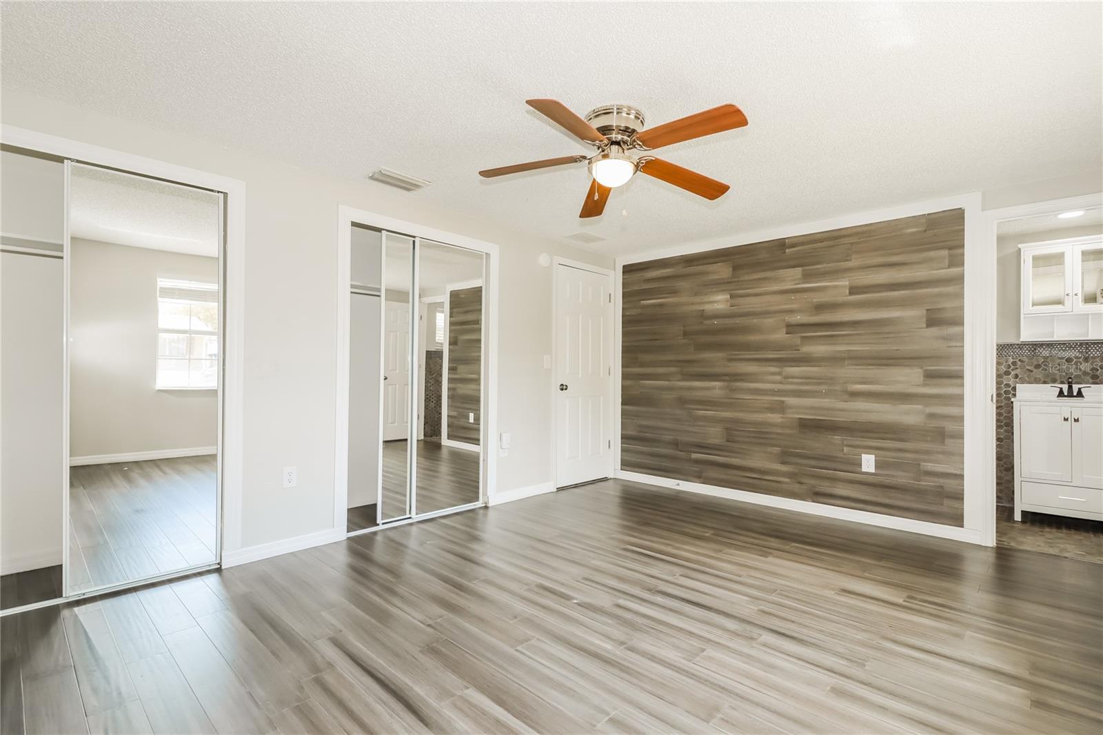 RIDGE CREST - Residential