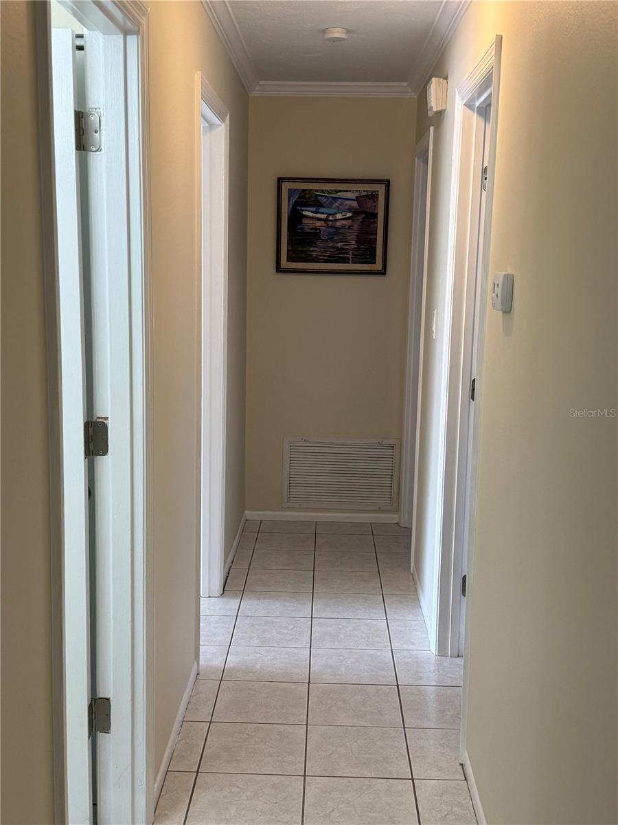 LAKE SARASOTA - Residential