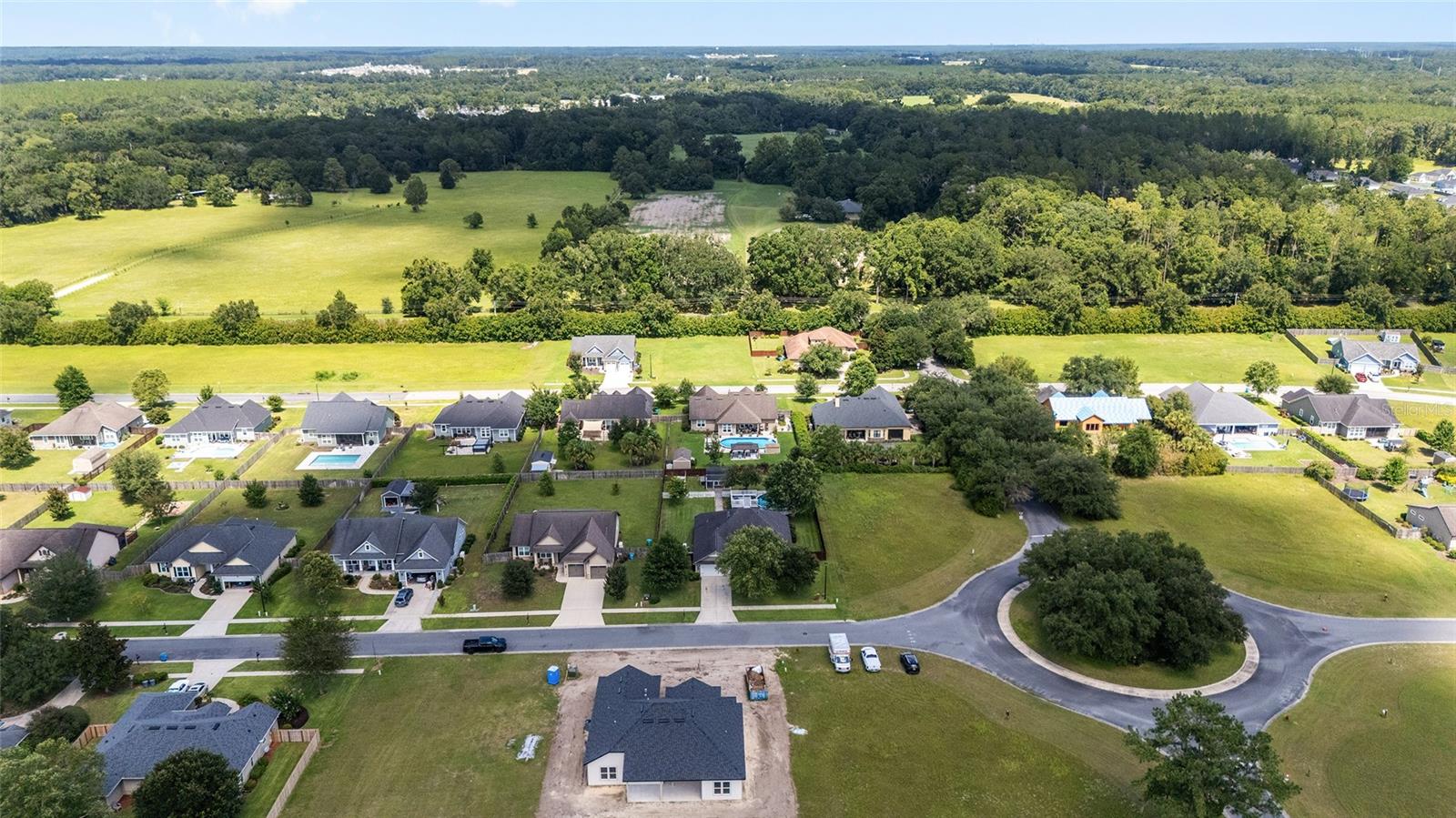 WESTON OAKS - Residential