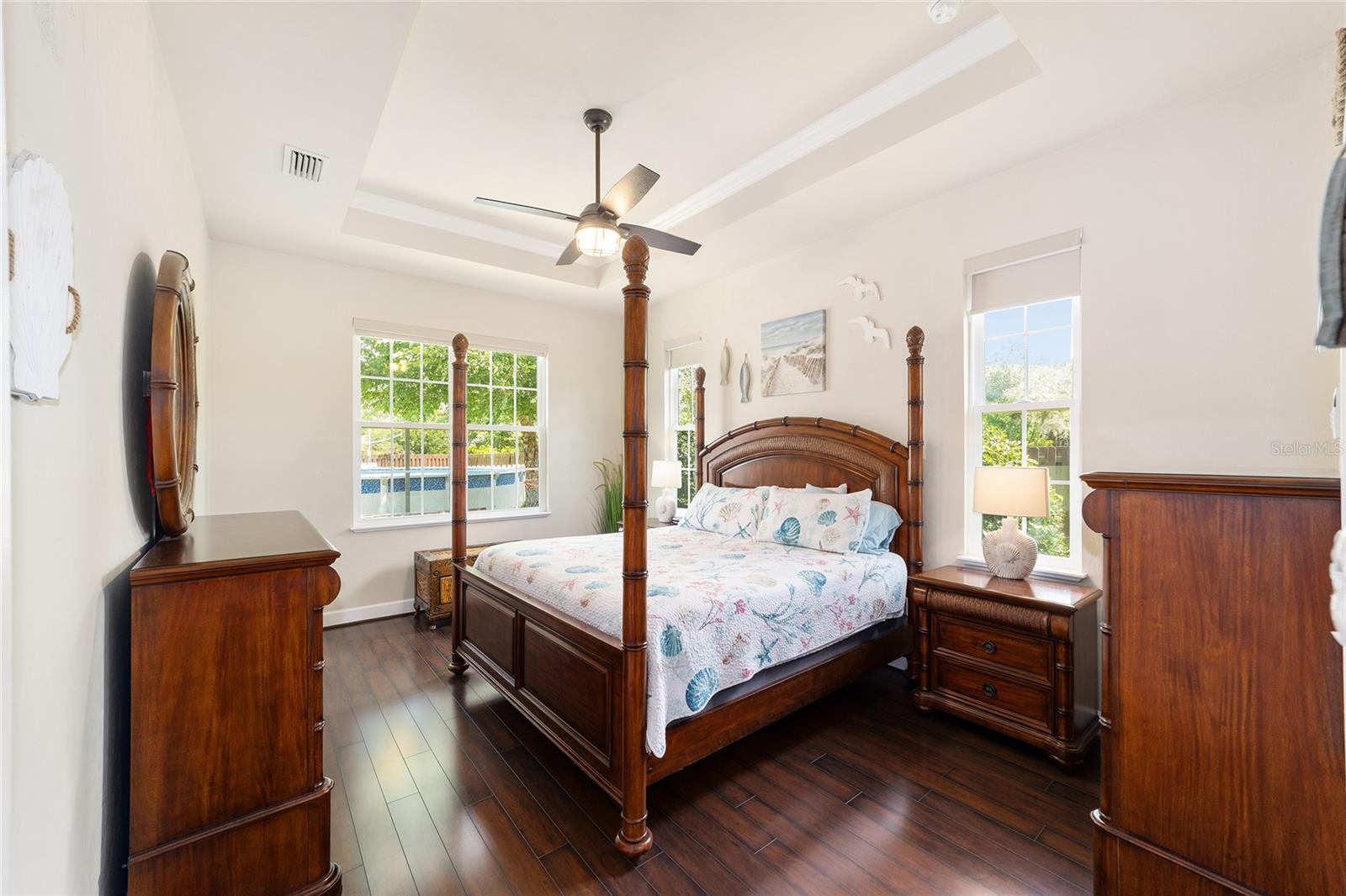 WESTON OAKS - Residential