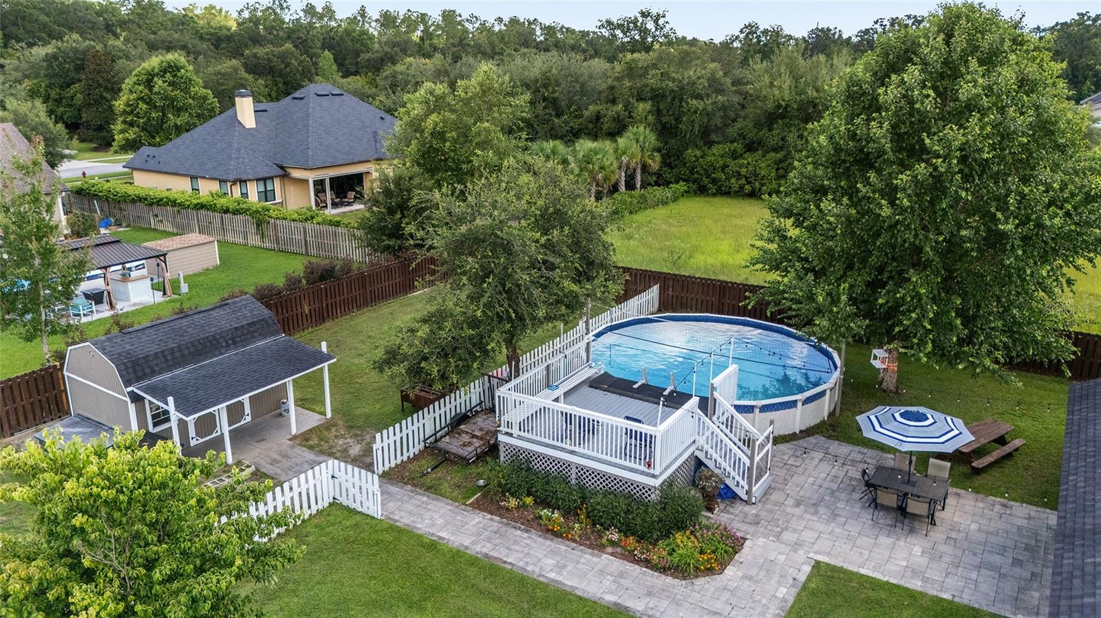 WESTON OAKS - Residential